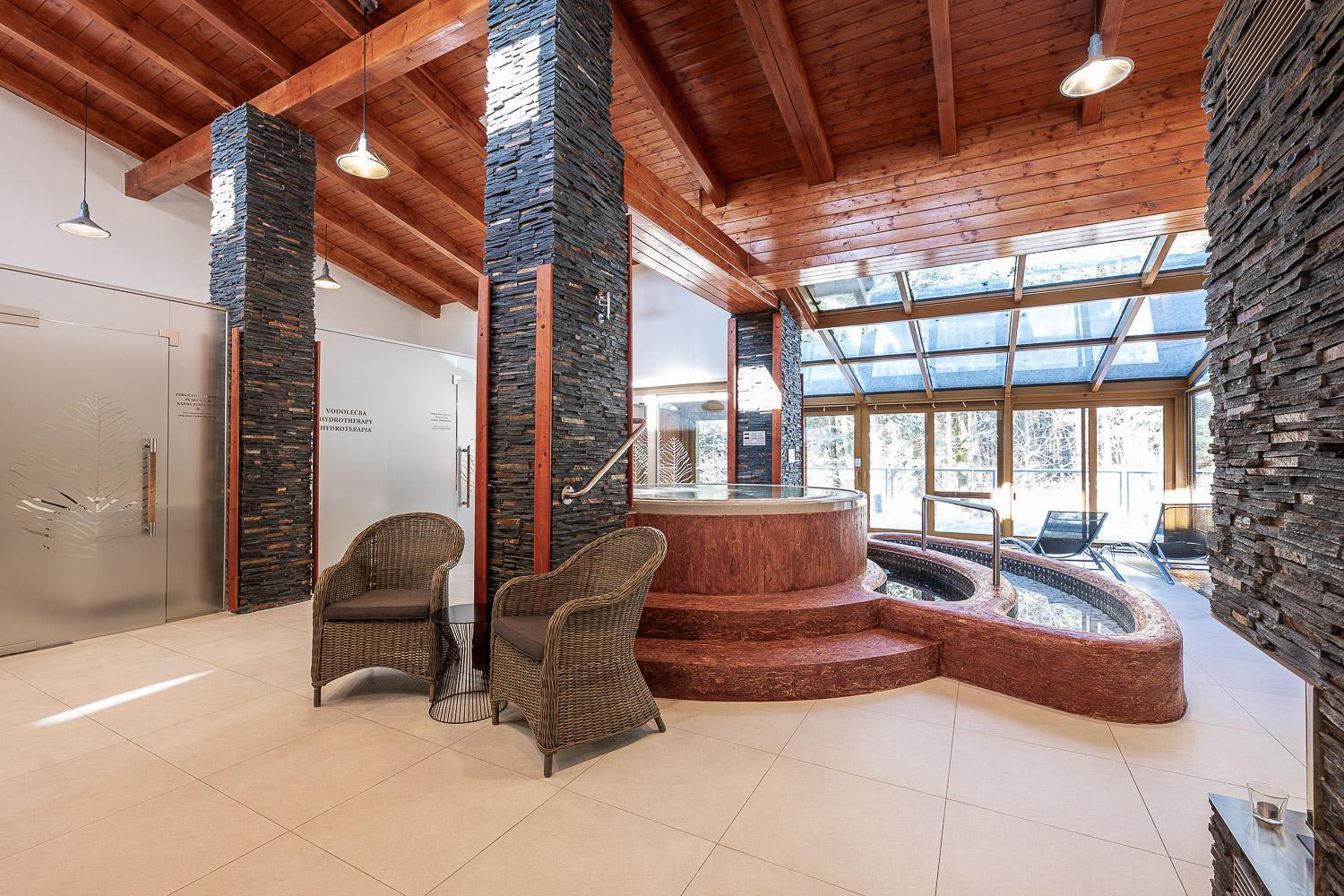 Horsky Hotel Lorkova Vila Celadna Luaran gambar