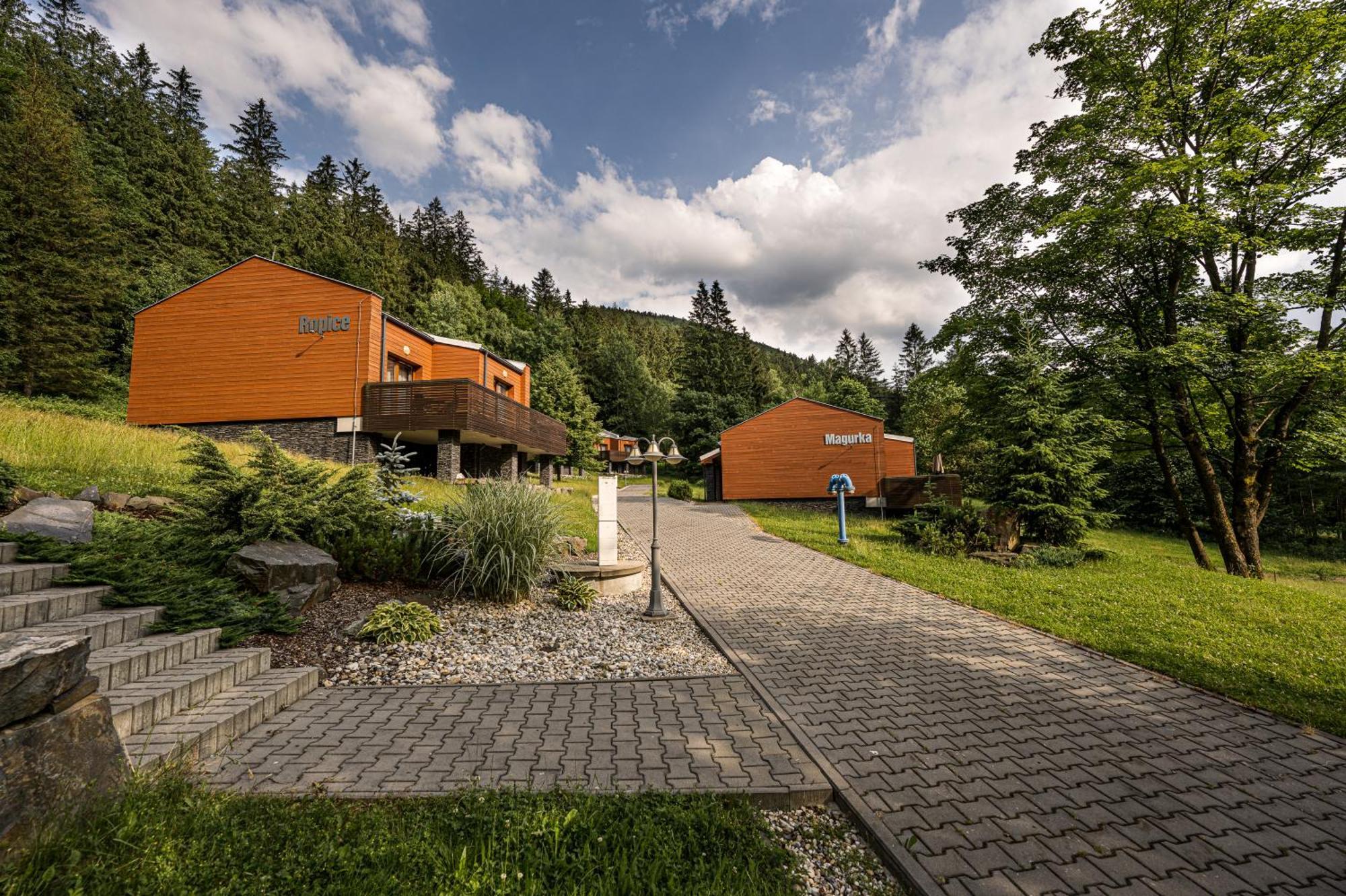 Horsky Hotel Lorkova Vila Celadna Luaran gambar